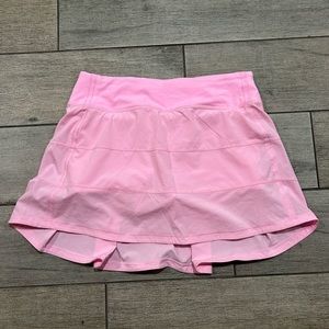 Lululemon light pink skirt, size 4 tall